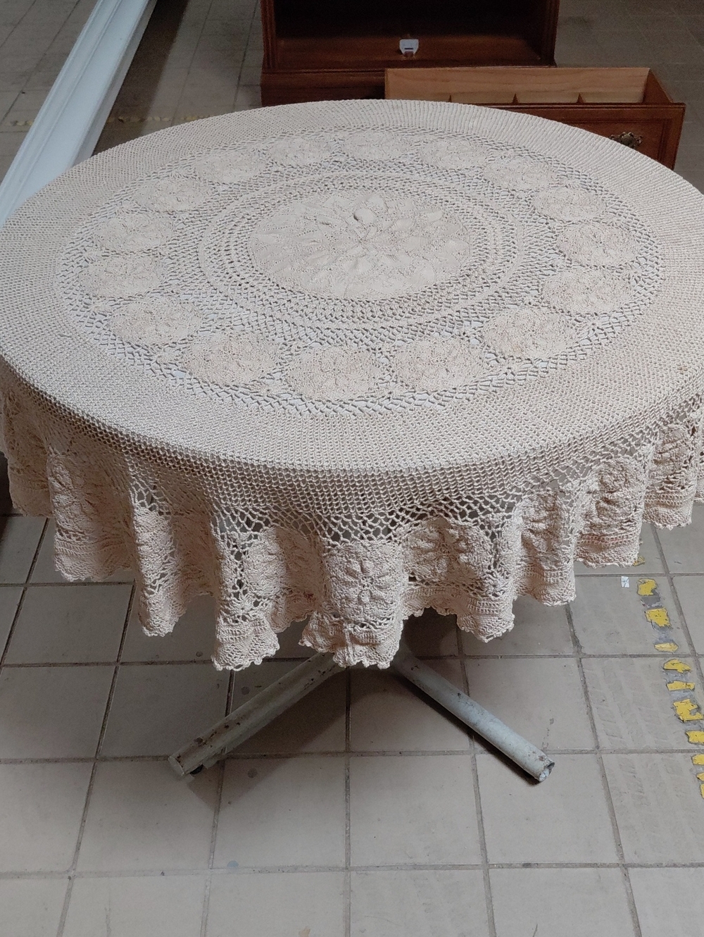 Handmade Cream Crochet Round Tablecloth - Elegant Lace Dining Cover Ruffled Edge
